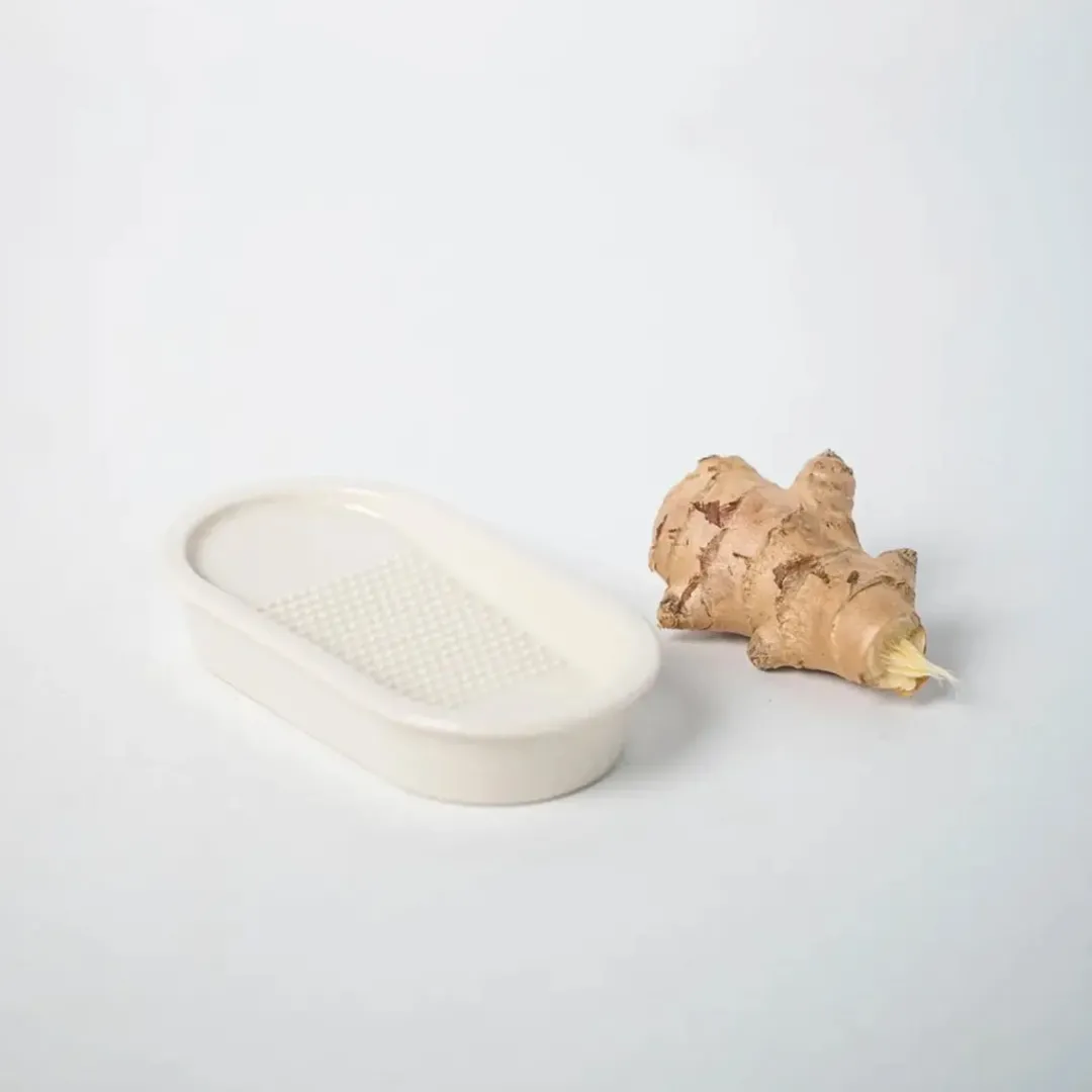 taku_ginger_grater_white_1.webp kinto Taku Ginger Grater White^ Other | Gifts Under $50