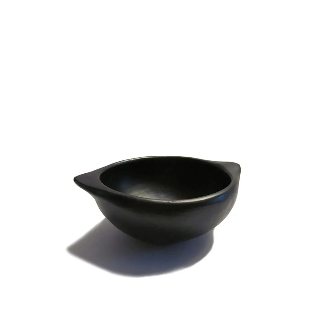 traditional_soup_bowl_0.webp La Chamba Traditional Soup Bowl^ Serving